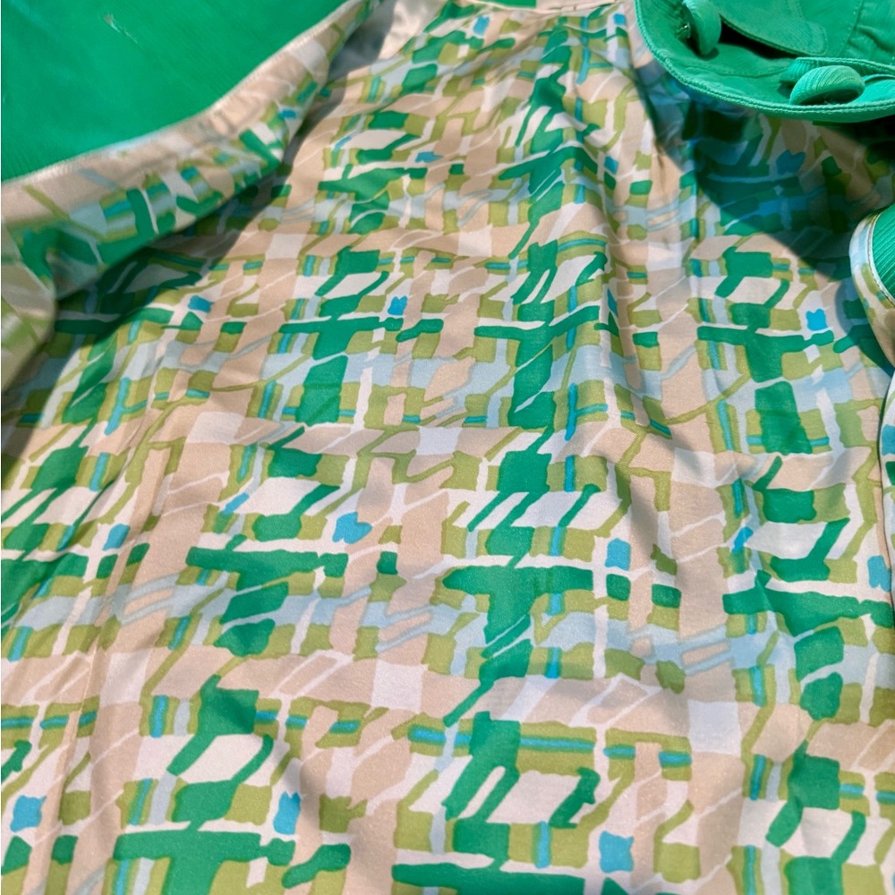 Kate Spade Green Cape with Classic Cut - Picture 9 of 16